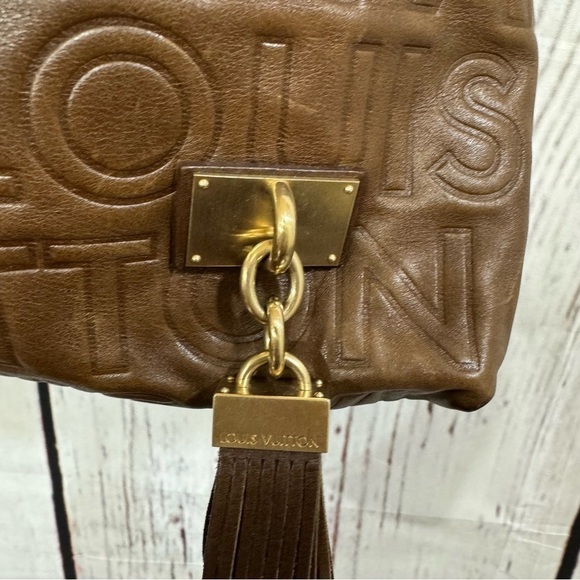 LOUIS VUITTON Limited Edition Chocolate Leather Paris Souple Wish Bag 2008 EUC - Picture 6 of 17